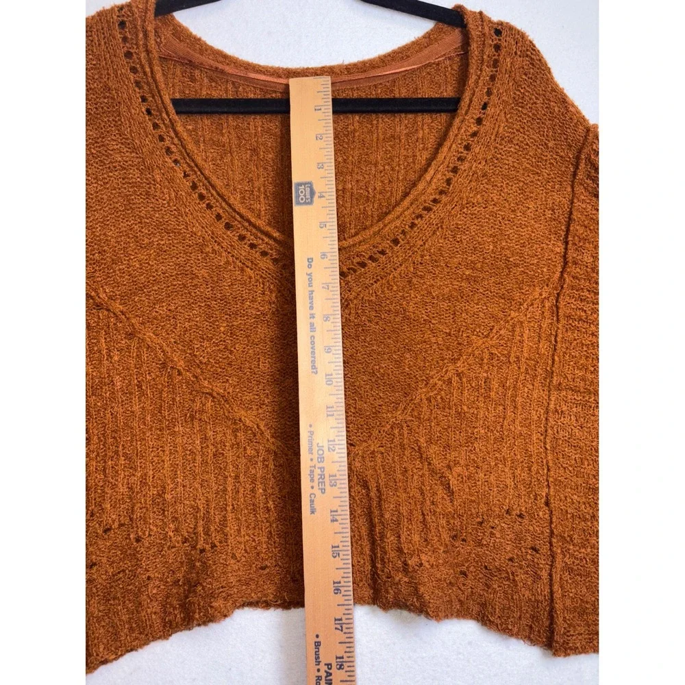 Free People Burnt Orange Cropped V-Neck Knit Sweater Eyelet Detail XS